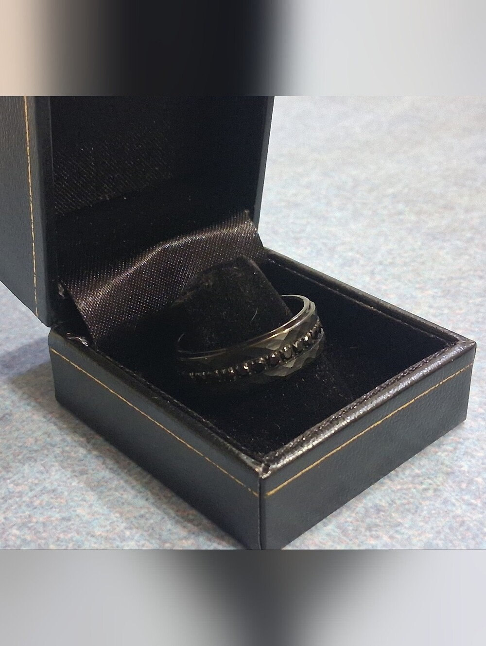 Men’s Black Tungsten Carbide Hammered Band w/ Black CZ – Size 10